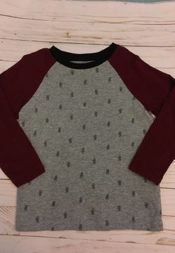 Xs 5 old navy boys peace shirt