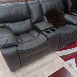 *Labor Day Now*---Madrid Gray Leather Reclining Sofa/Loveseat Sets---Delivery And Easy Financing Available 👌