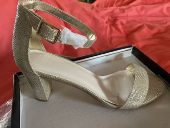 David’s Bridal Heels 