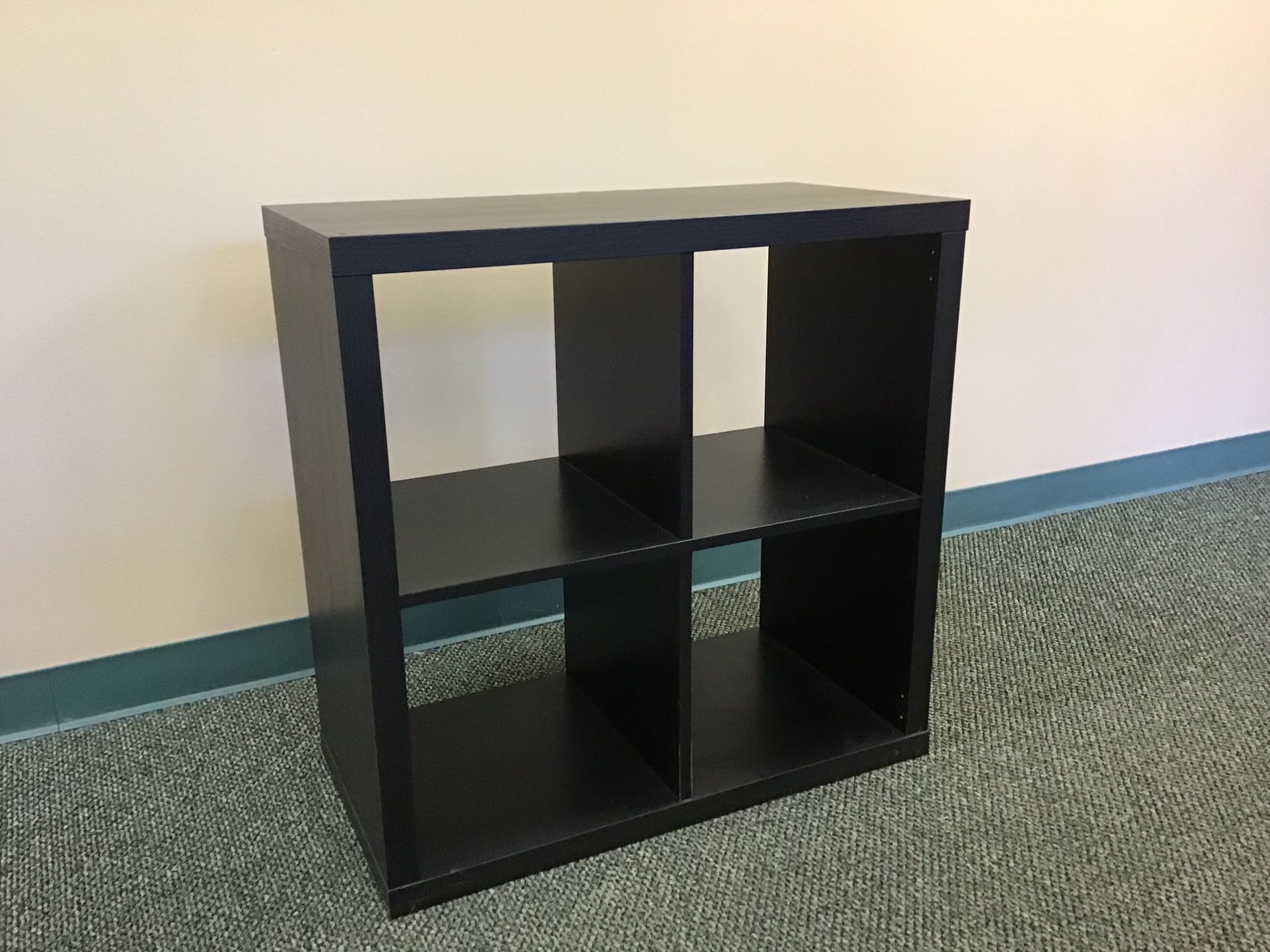 Small shelf/cabinet $15