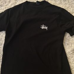 BLACK AND WHITE STUSSY T SHIRT 