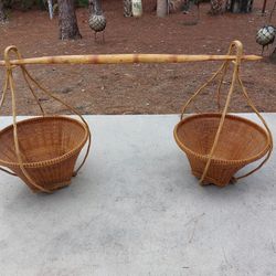 Baskets with Shoulder rod from Thailand 