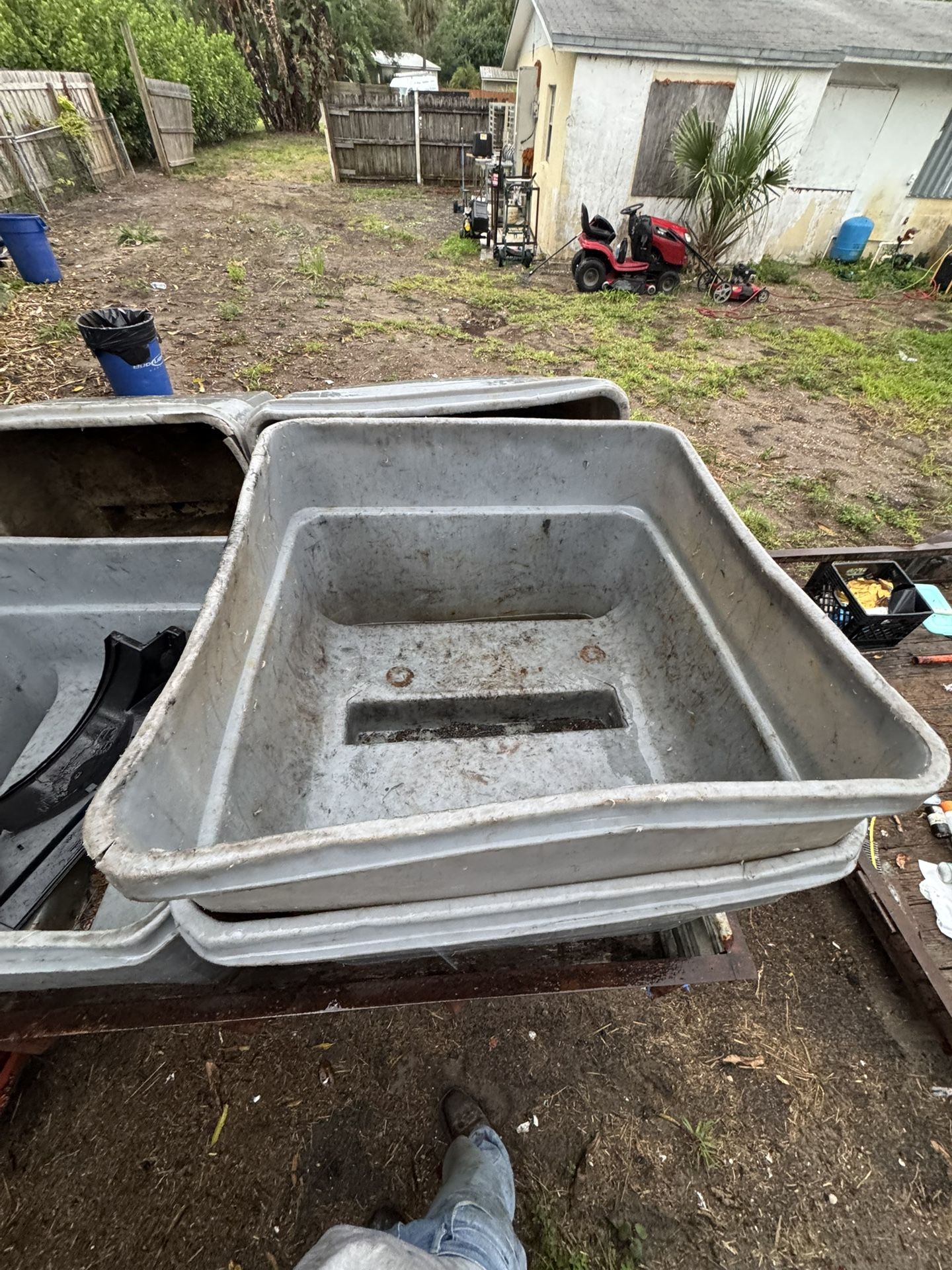 Free Plastic Totes Or Containers