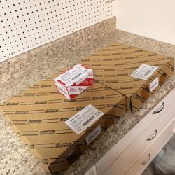 Brand New OEM Rear Brake Rotors And Pads For 2015 Lexus IS250