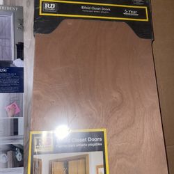 Closed Bifold Door 30"x 80"