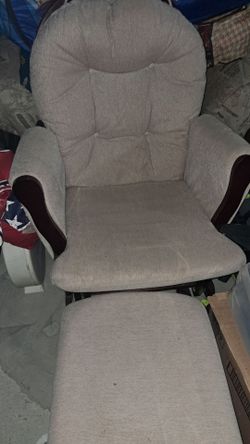 Rocking chair with ottoman