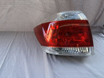 Rear Tail Light Assembly Replacement For 2011-2013 Toyota Highlander
