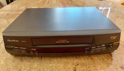 Quasar VHQ-940 Omnivision 4-Head VCR VHS Player