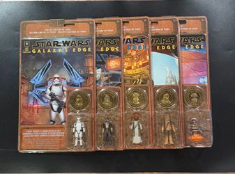 2026 Disney Parks Star Wars Galaxy’s Edge Comic Coin Figure Complete Set LE 5500 storm trooper Chewbacca Hondo Dok-Ondar DJ R-3X