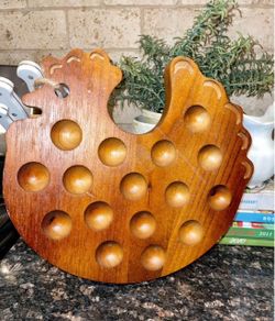 Wooden chicken deviled egg tray