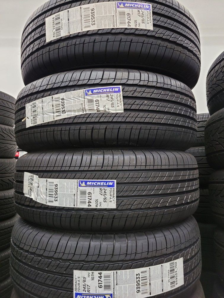 245 65 R17 Michelin Primacy Tires