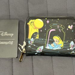 Alice in Wonderland Glow-In-The-Dark Characters mini zipper wallet