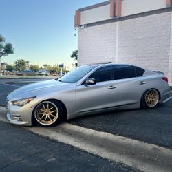 2015 Infiniti Q50