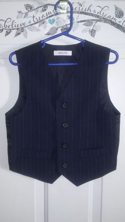 Izod size 4t Boys Vest