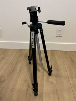 Camera tripod