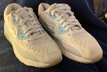 Youth Nike air Max size 4.5