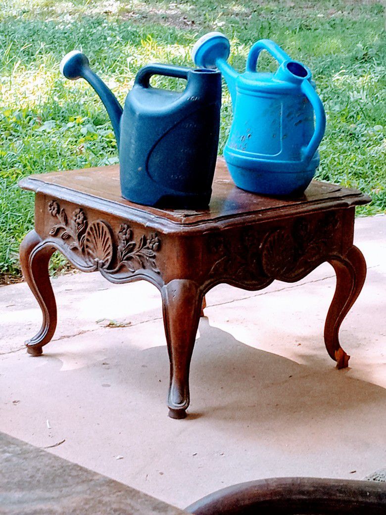 Antique Decor Wooden Table 