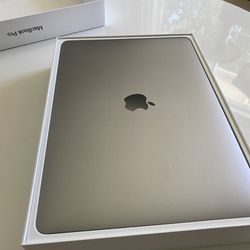 Apple MacBook Pro 13” 2017