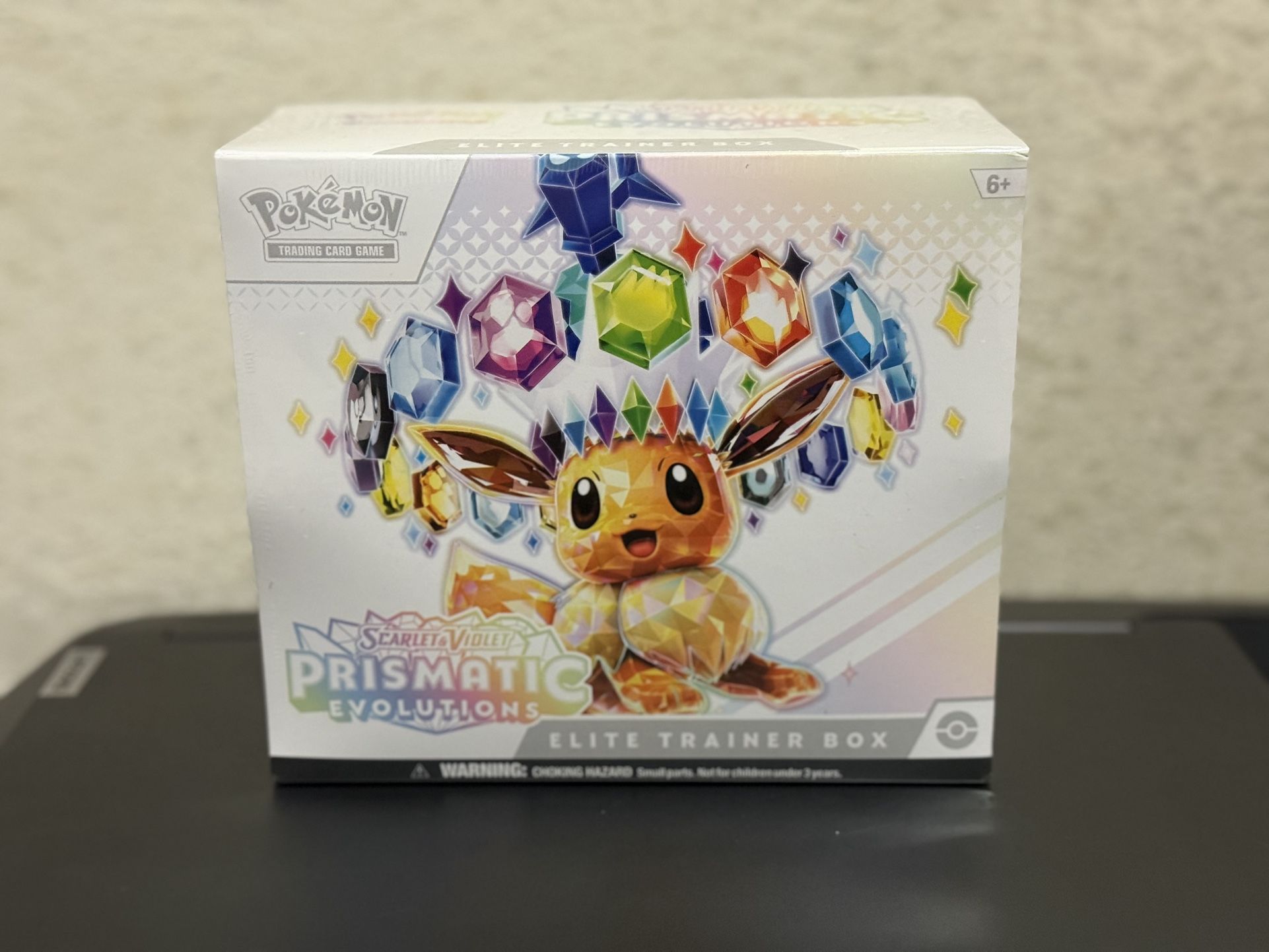 Pokemon Prismatic Evolution Elite Trainer Box