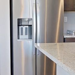 Whirlpool - Side By Side Refrigerator