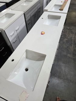 White countertop 60" with double sink