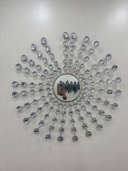 Glam Crystal Sunburst Wall Mirror – Modern Decorative Accent
