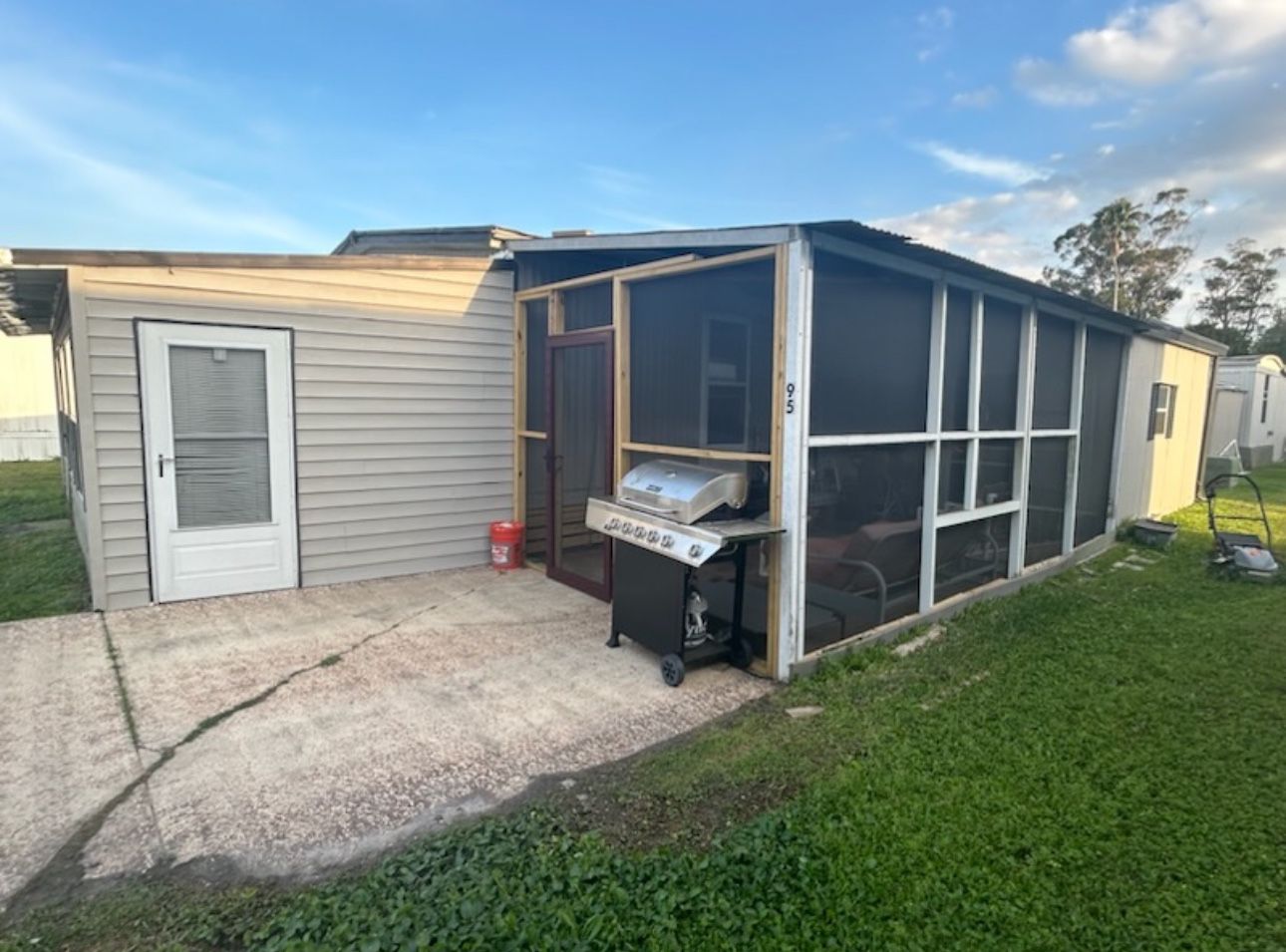 Doublewide Mobile Home For Sale 40+ Park