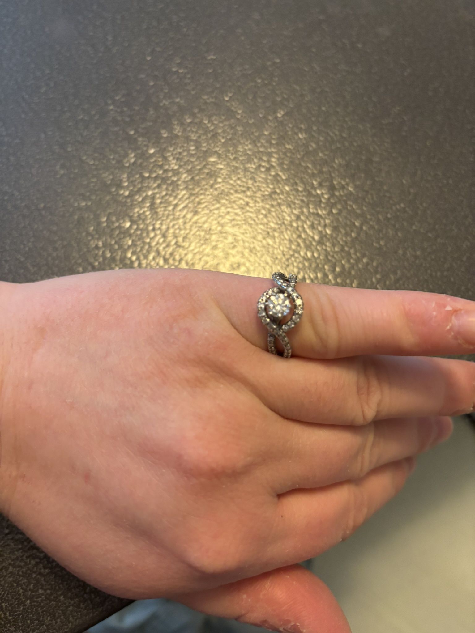 Stunning Sparkling Diamond Ring
