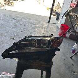 2016 2018 Lexus ES350 driver side headlight