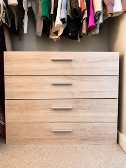 Modern Light Wood 4-Drawer Dresser