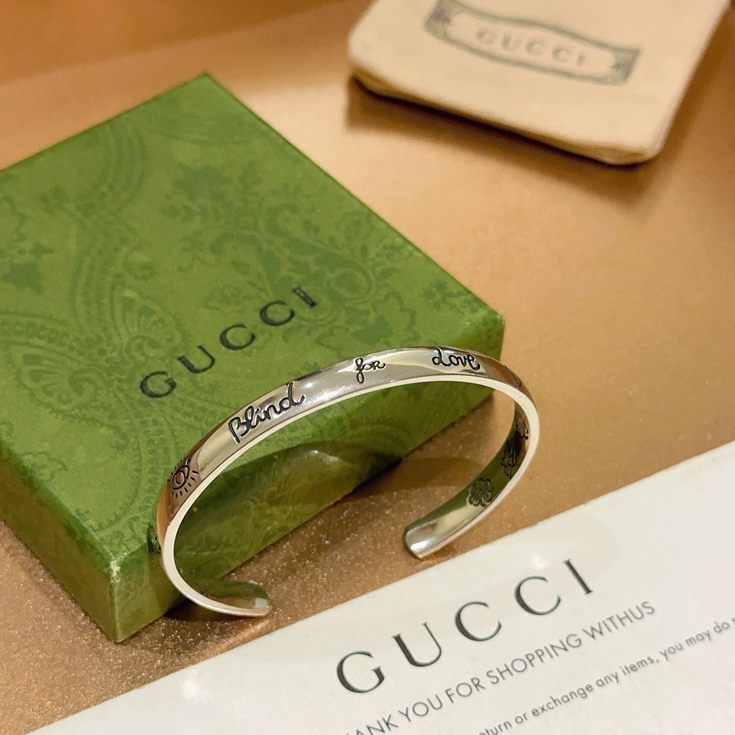 A lady's bracelet