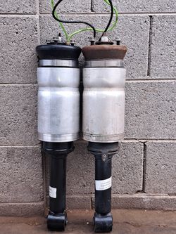 2007 Land Rover LR3 AIR STRUTS 
