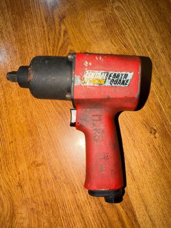 Central Pneumatic Earthquake 1/2 in. Air Impact Wrench