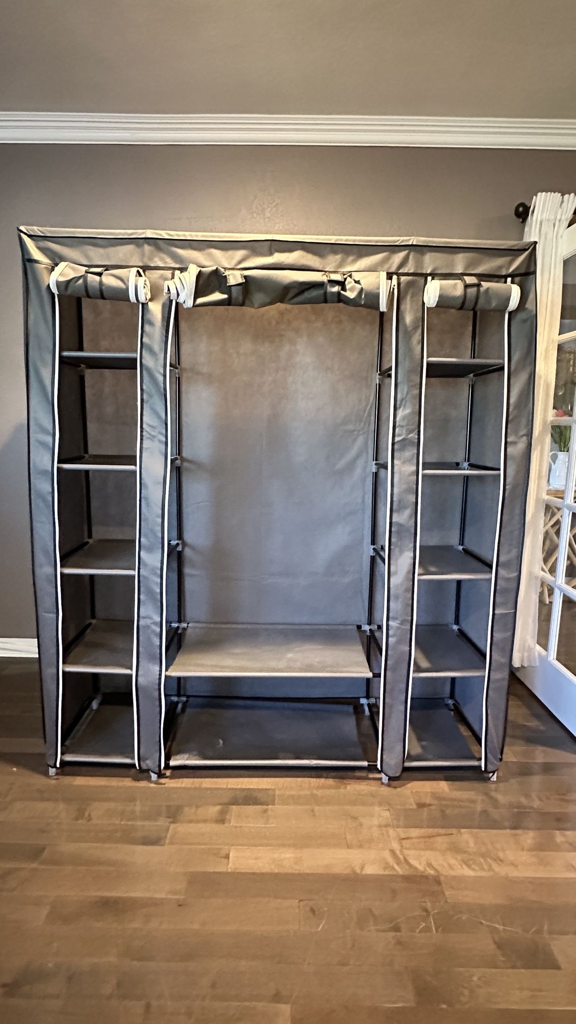 EZ Closet Organizers 