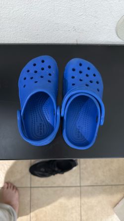 Blue Size 8 Crocs Toddler