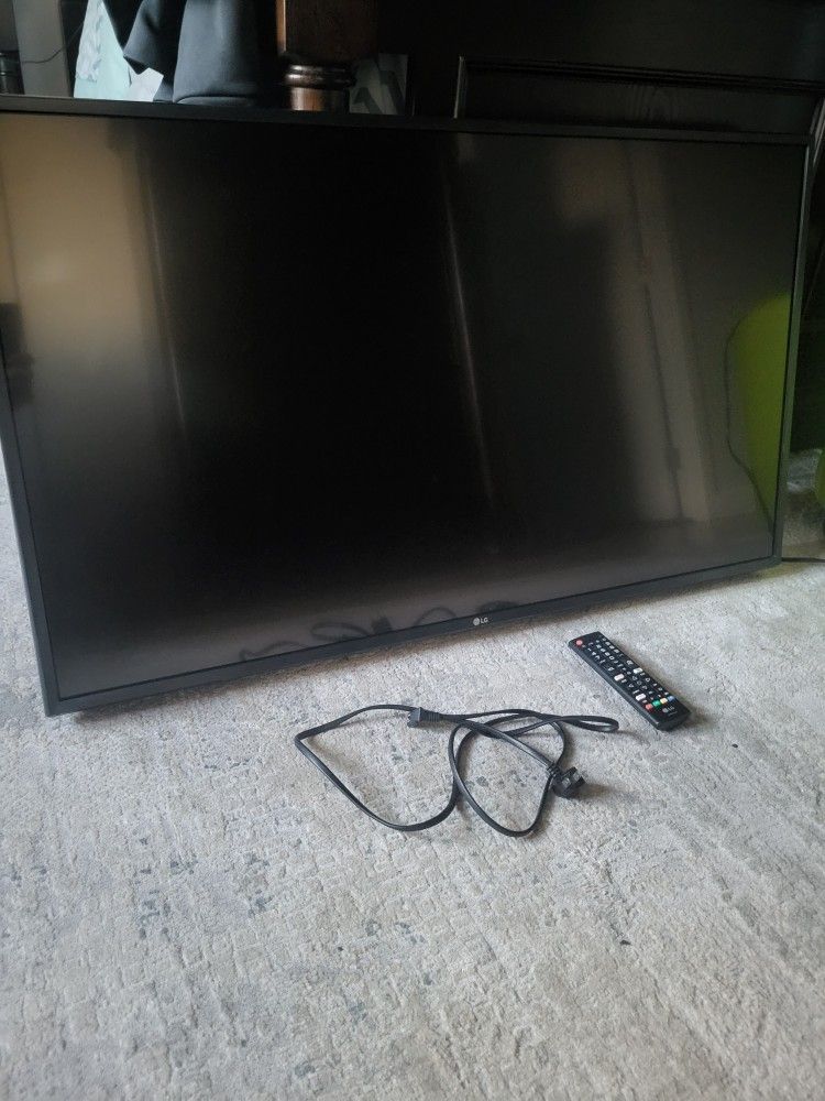 LG 43 Inch Smart TV