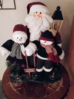 Grandeur Noel Santa And Friends Collection