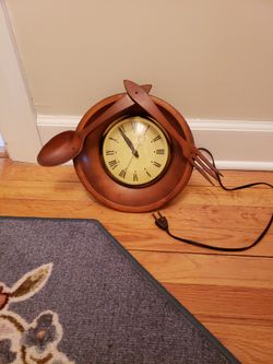 Wood Fork n Spoon Electric Kitchen Clock