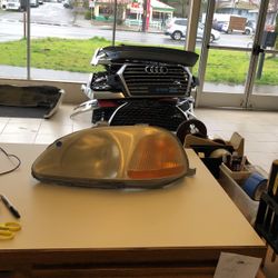 1996 To 1998 Honda Civic Headlight Driver Side Assembly #854 FH102