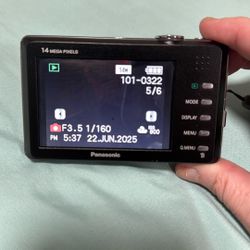 Panasonic LUMIX Camera DMC-FP3 1.4 Mega Pixels Digital black