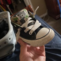 Size 4 Toddler Converse 