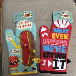 2 Blue Q Oven Mitts 