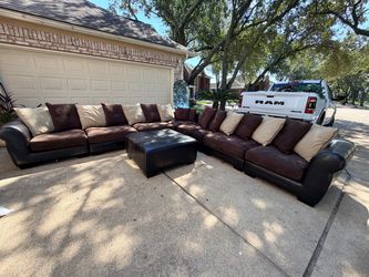 LARGE SECTIONAL