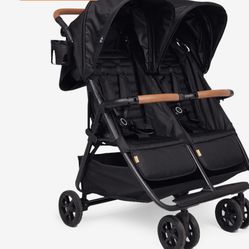 Twin Stroller. with Triplet Attachment 