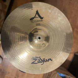 zildjian a custom 18 inch Crash
