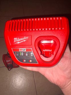 Milwaukee M-12 Battery Charger