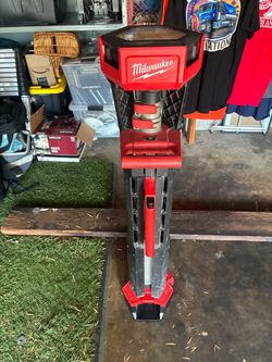 Milwaukee M18 ROCKET Dual Power Tower Light / Charger series