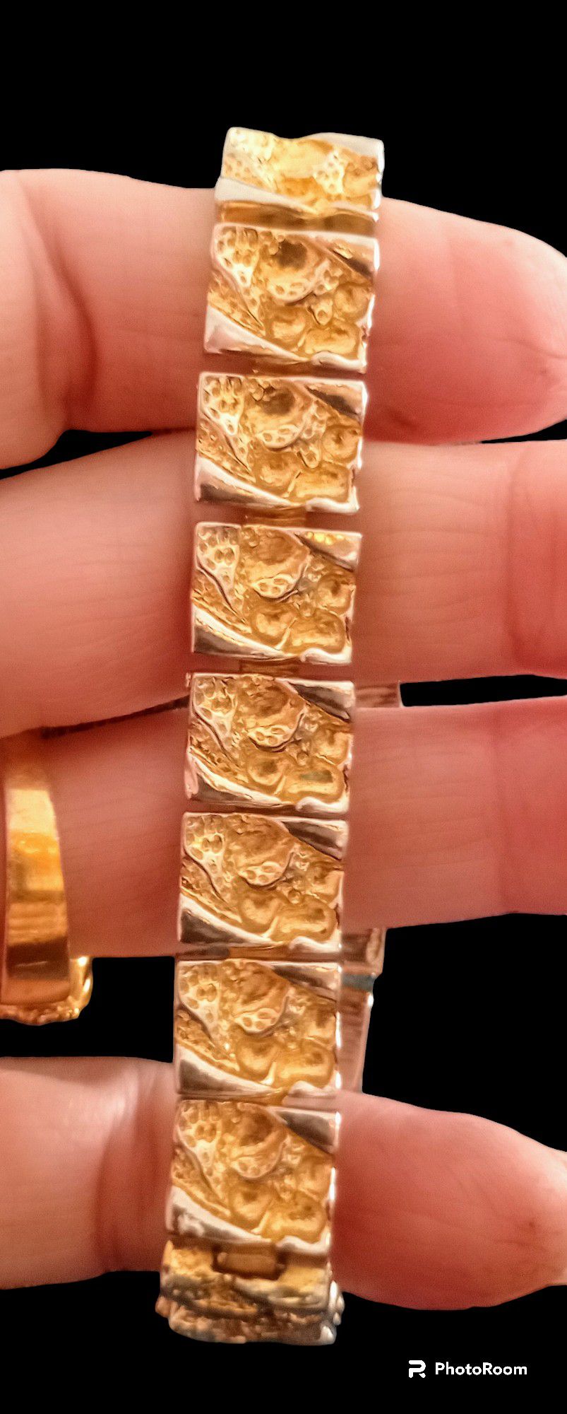 Absolutely Gorgeous Heavy Metal Gold-plated Bracelet Size 7 And 1/2