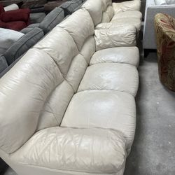 SOFA AND LOVESEAT FREE DELIVERY 🚚 