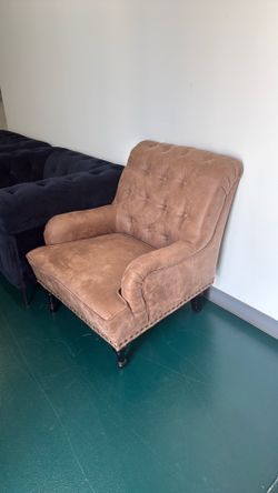 Single sofa